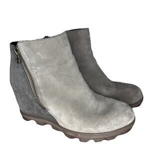 Sorel Womens 7 Boots Joan of Arctic Wedge II Zip Bootie Gray Green Suede Leather